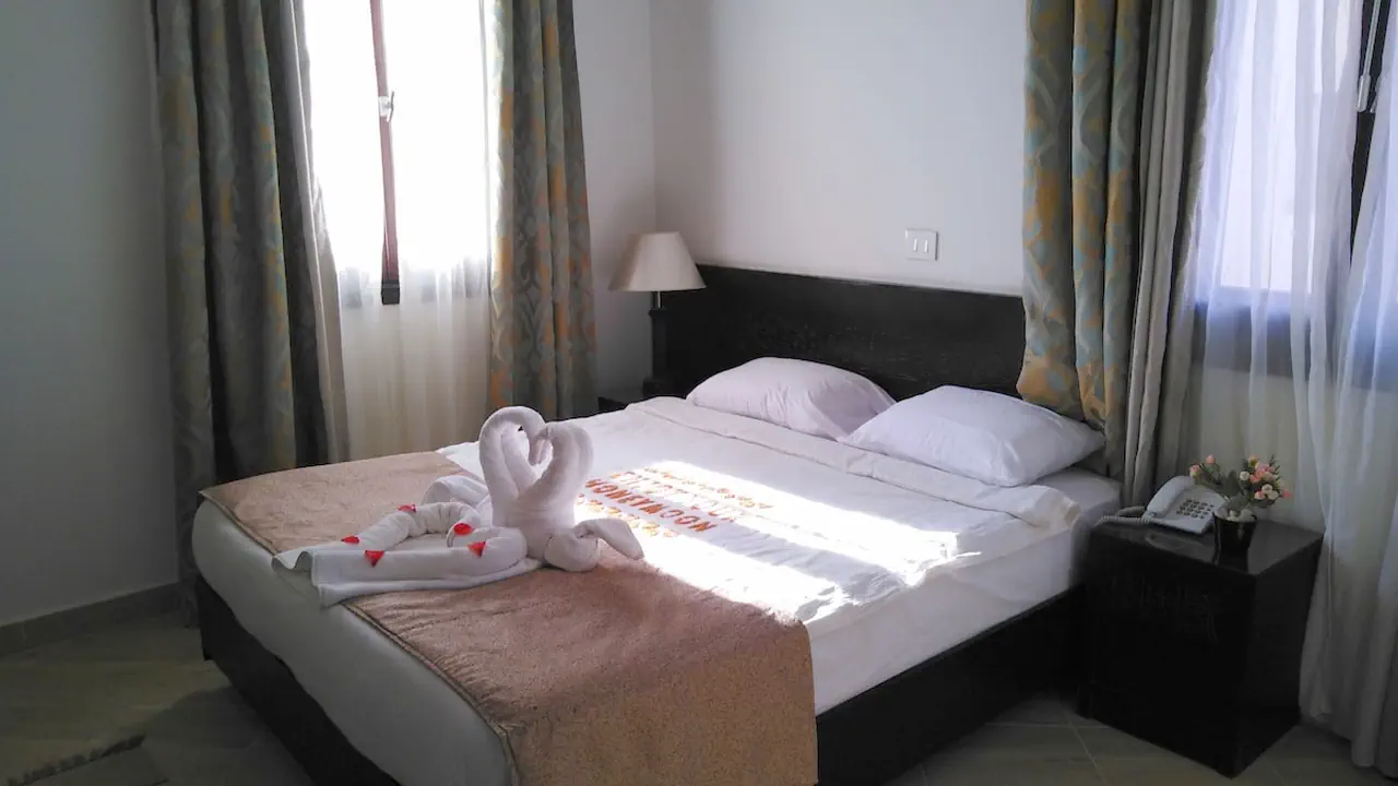 الفندق روحانو بيتش ريزورت - القصير